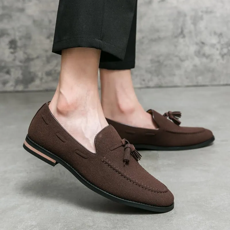 Men's Loafers Round Toe Suede Vamp with Tassel Loafer Shoes Lightweight Flat Heel Anti-Slip Prom Slip-ons